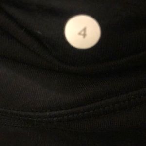 lululemon athletica Pants - Lululemon black legging with pockets, sz 4, 71432 lululemon athletica Pants - Lululemon black legging with pockets, sz 4, 71432